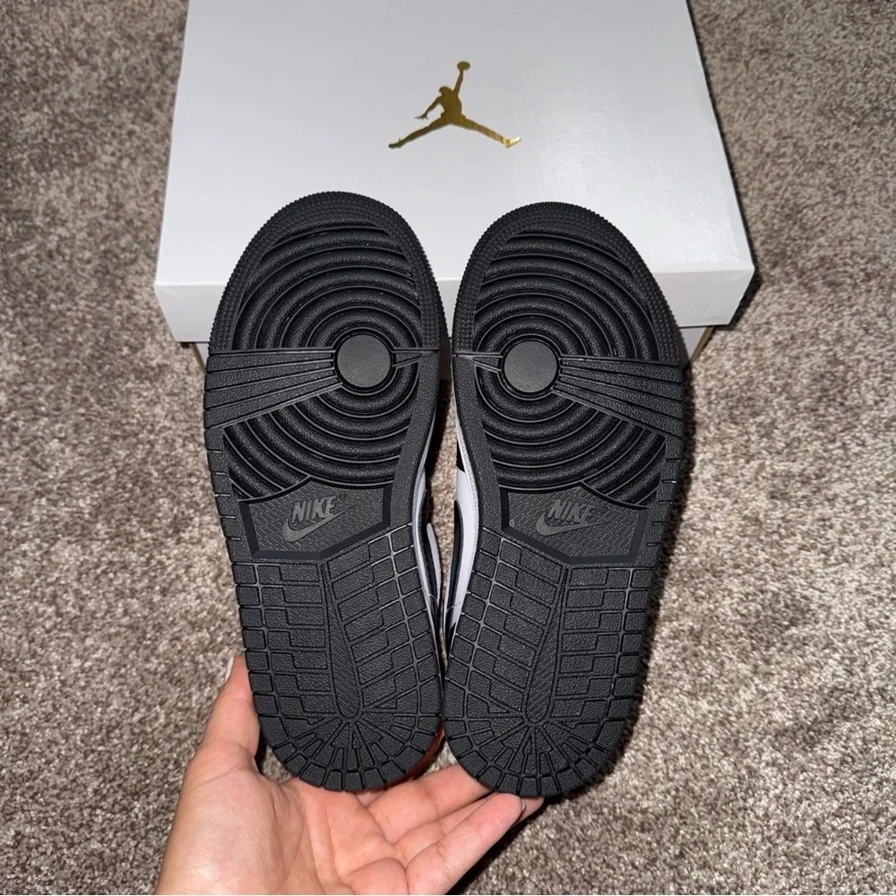 New Size 5.5 Nike Air Jordan 1 Low Sneakers Black White